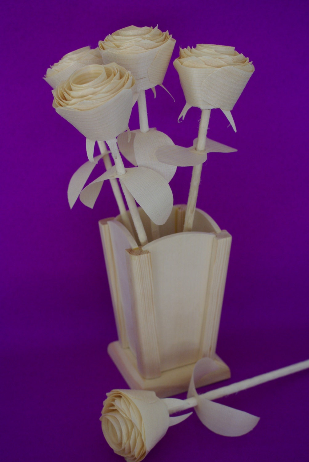 5 Handmade wood roses in wooden vase