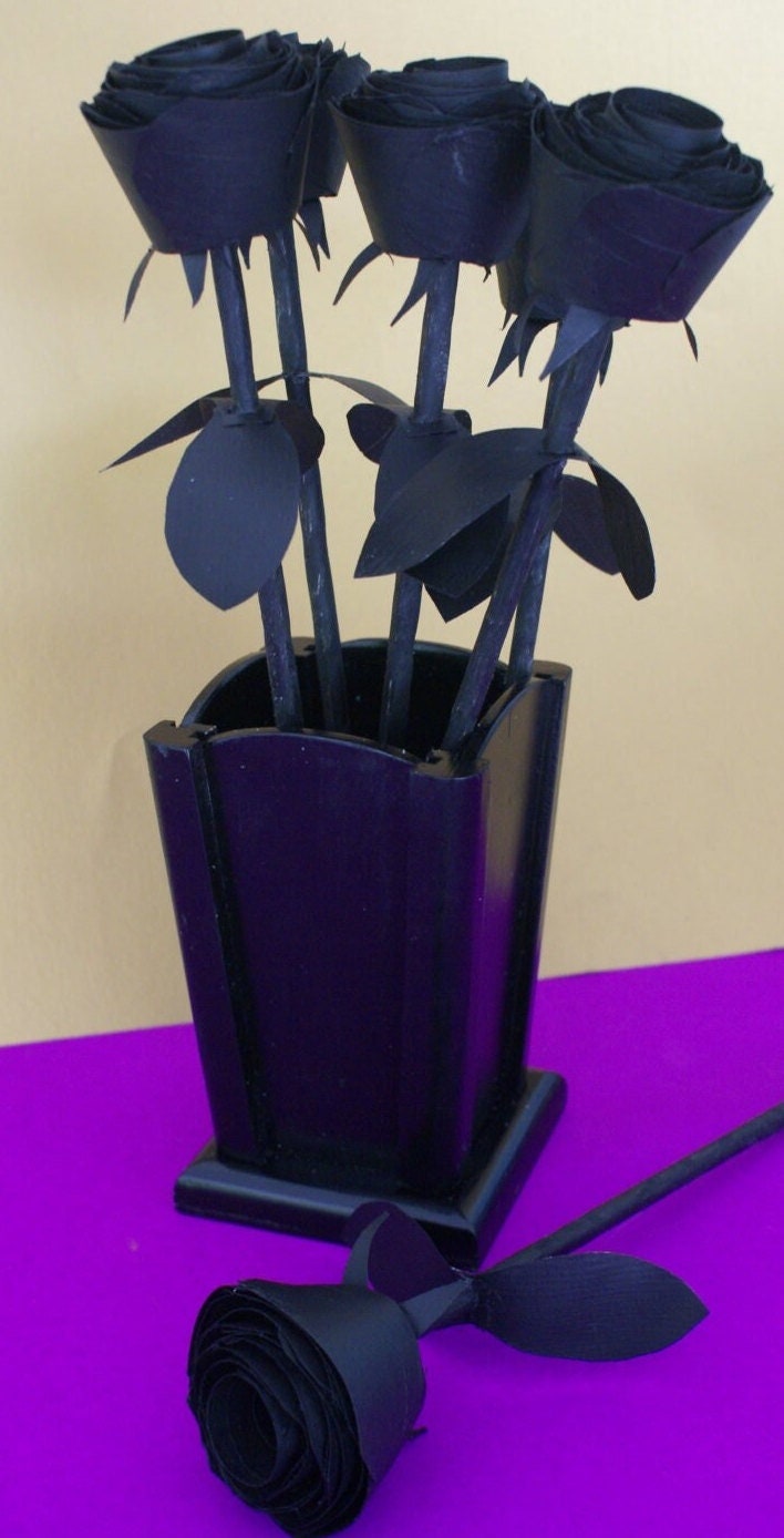 5 Handmade Black wood roses with wood vase