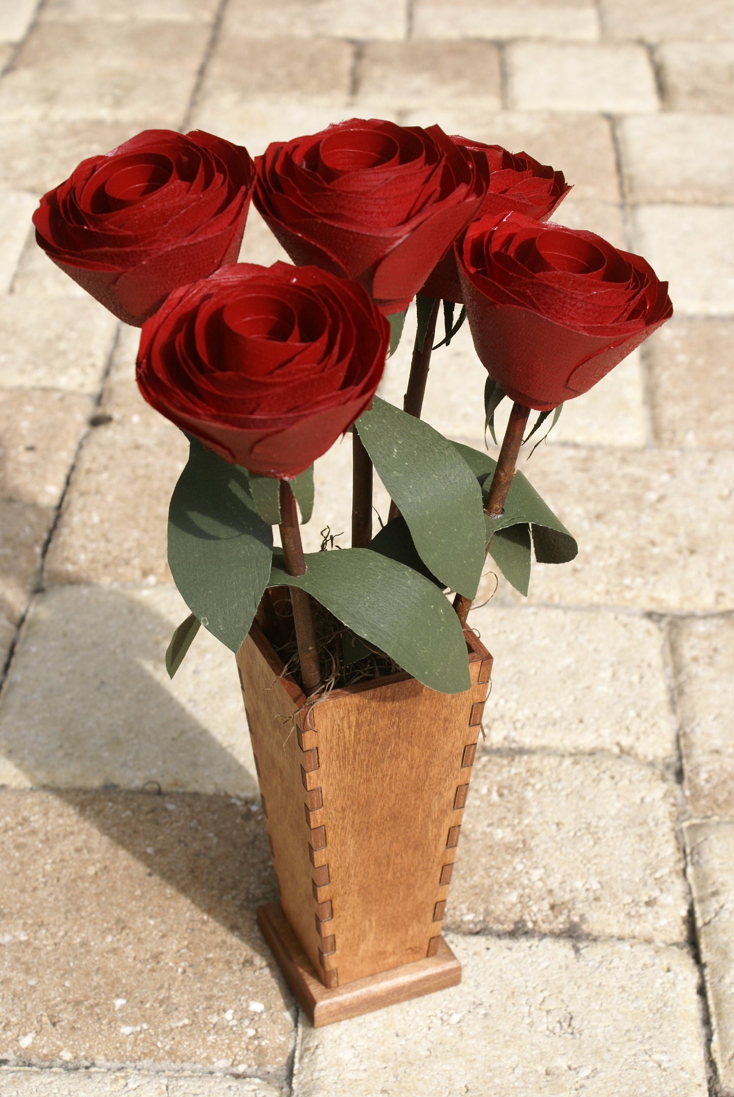 Handmade wood roses with wooden vase, 5 red roses on tree branch stems